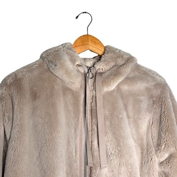 Athleta Faux Fur Jacket Ritual Size Large Cream Champagne Cotton Full Zip - Picture 3 of 14
